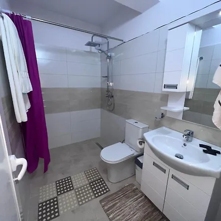 I Pari Ξενοδοχείο Σκόδρα