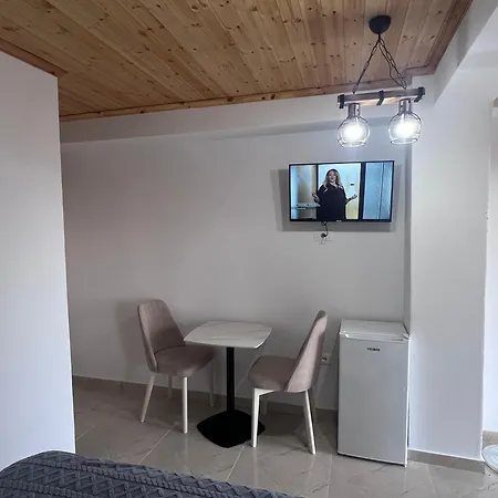 I Pari Ξενοδοχείο 3*